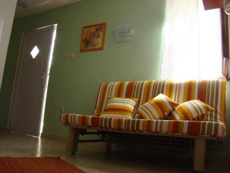 Apartment Alma Split Buitenkant foto
