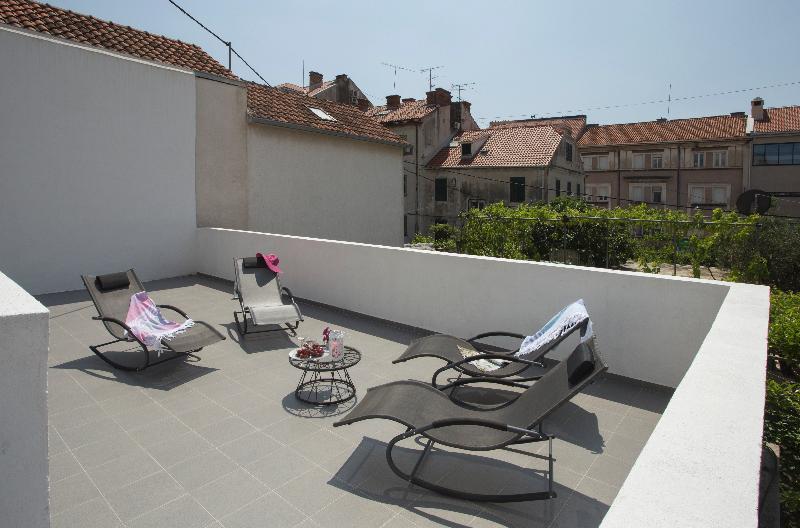 Apartment Alma Split Buitenkant foto