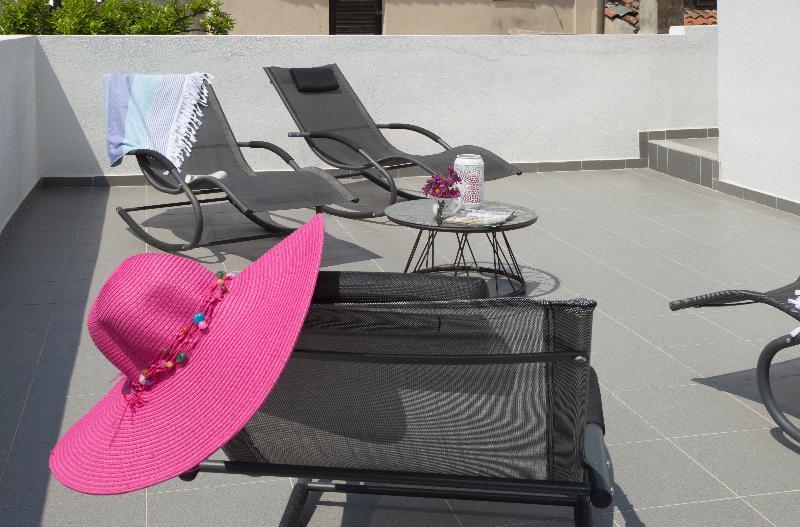 Apartment Alma Split Buitenkant foto