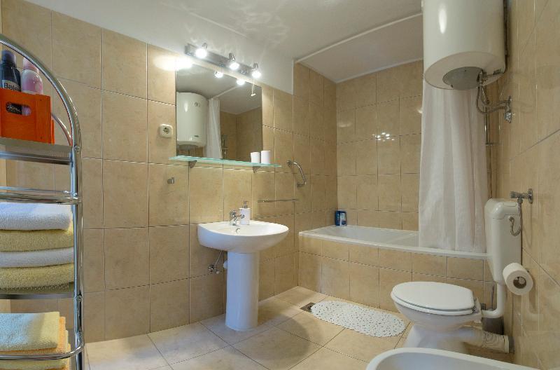 Apartment Alma Split Buitenkant foto